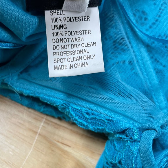 La Femme NWT Deep V-Neck Corset Lace Up Back Embroidered Gown Aqua Blue Size 2 - Picture 6 of 12